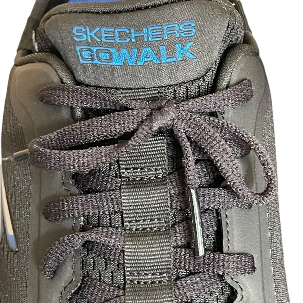 Skechers Men's Black and Blue Arch Fit Sneakers size 10